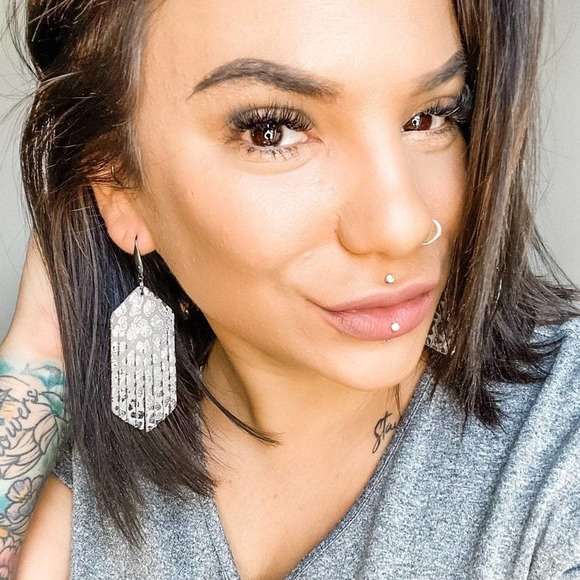 NWT!  Genuine Leather Gunmetal Cheetah earrings - Picture 2 of 4